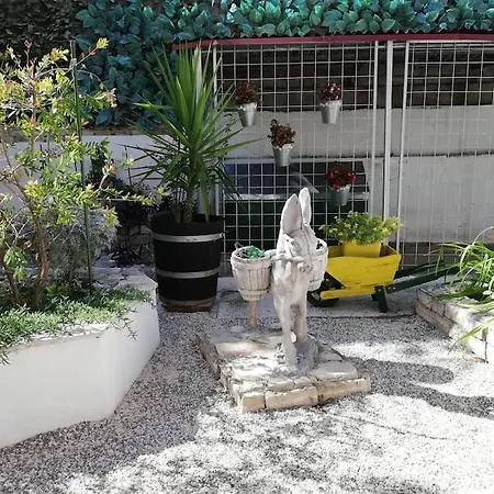 Barney With Garden&terrace * سبليت